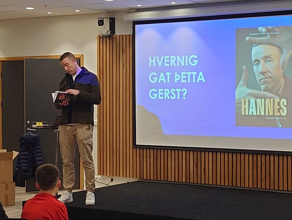 Hannes Halldórsson kom í heimsókn