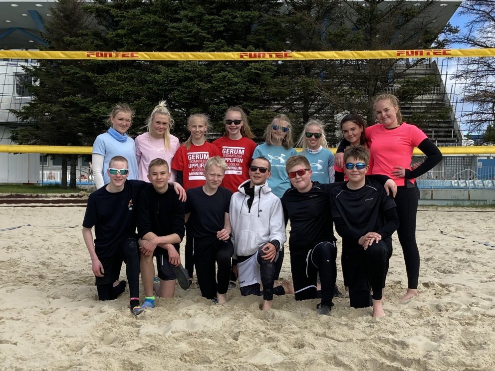 Fullt af HK-ingum á strandblaksmóti