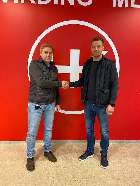 Guðjón og Jón endurnýja samstarfssamninginn.