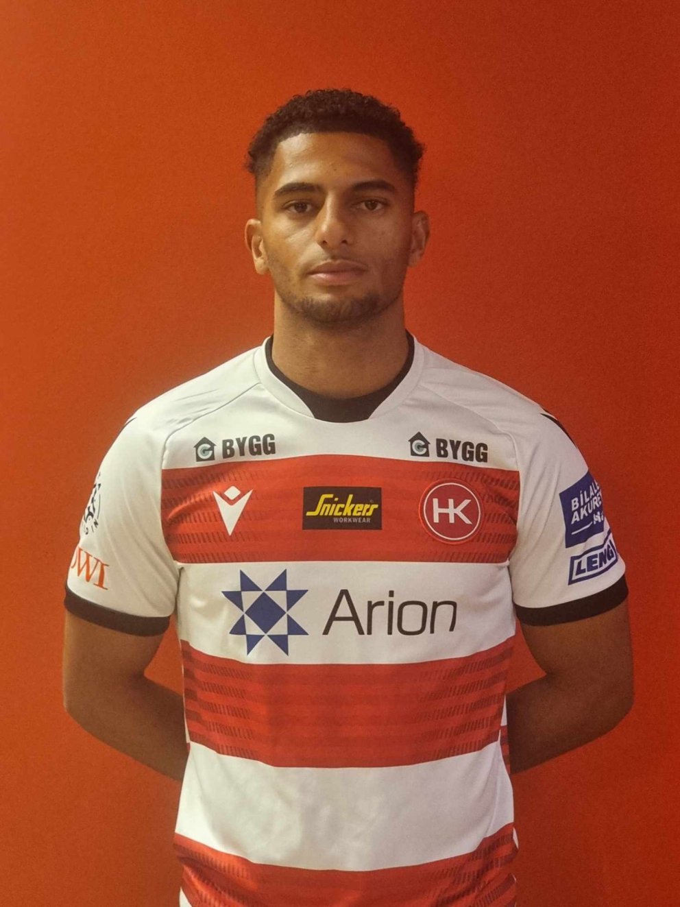 Tareq Shihab í hlýjuna.