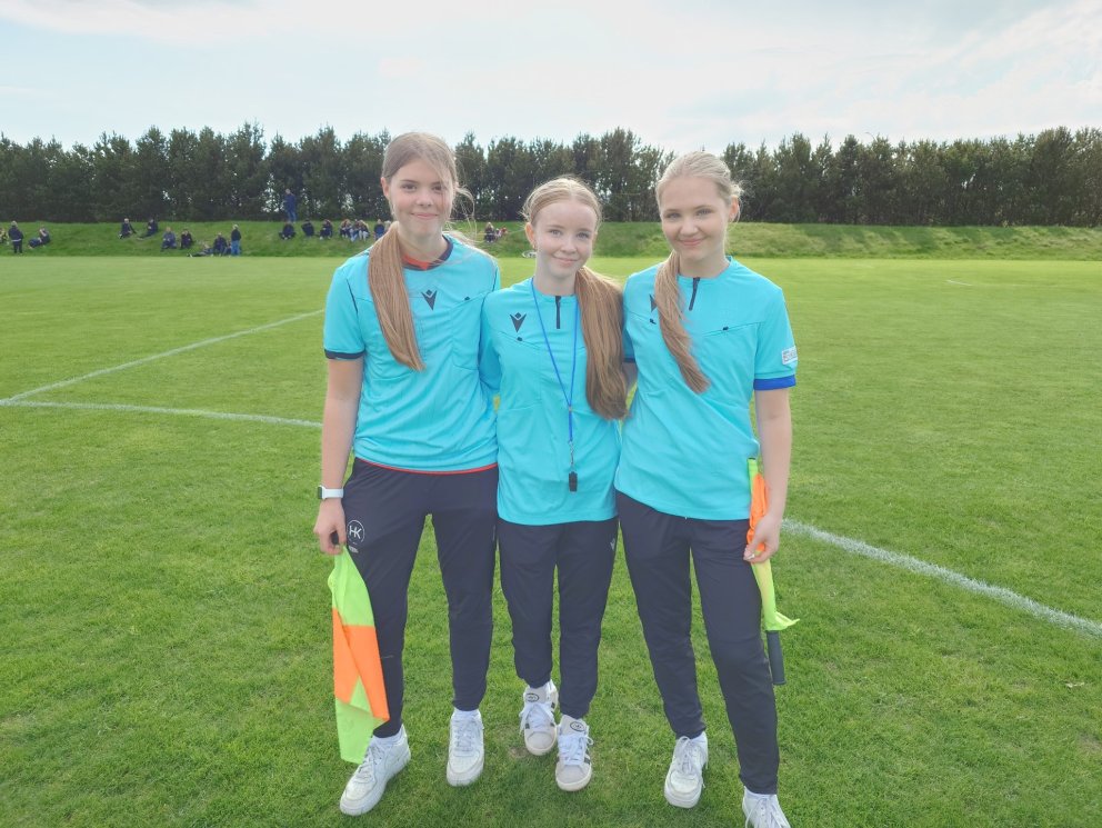 Fyrirmyndar dómaratríó