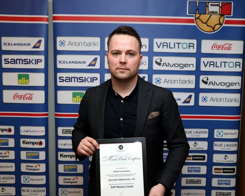 Elías Már útskrifast með Master Coach gráðu