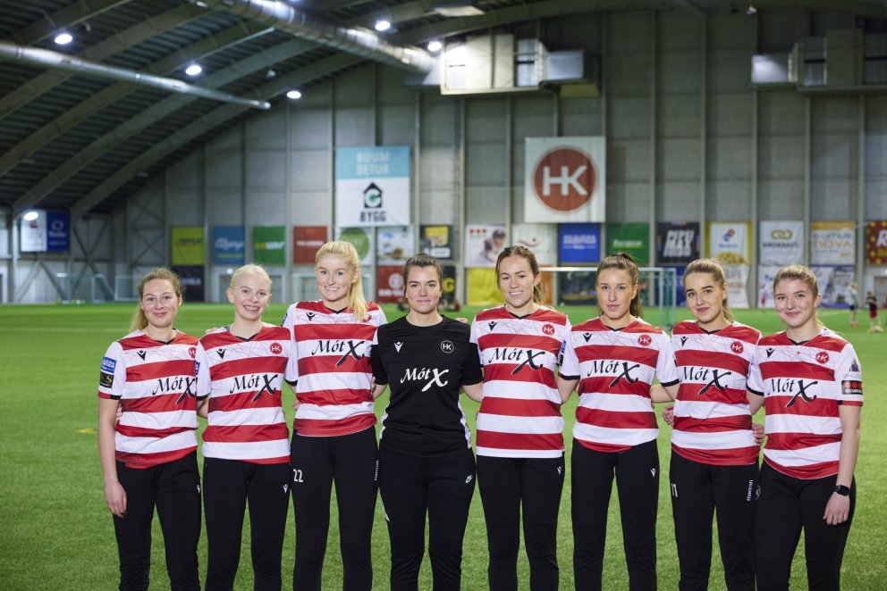 HK framlengir við 8 leikmenn