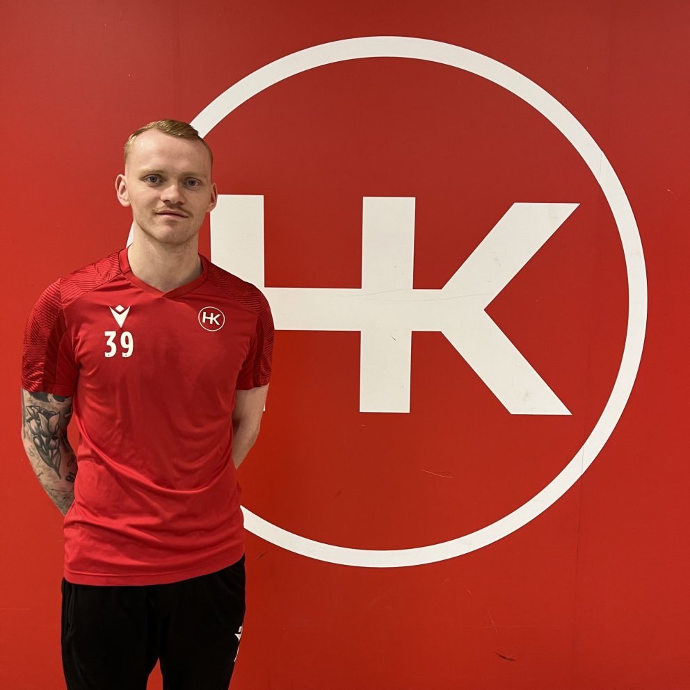 Júlíus Flosason framlengir