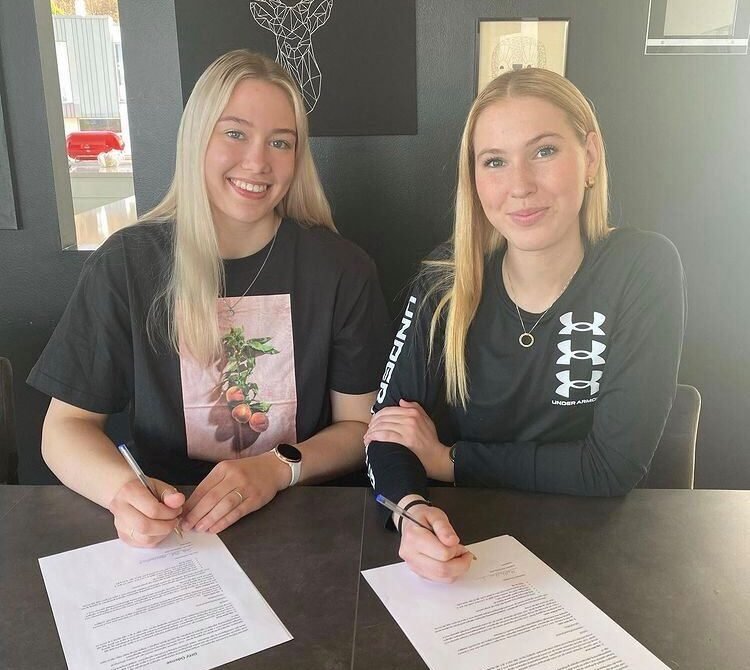 HK-ingarnir Matthildur og Sara halda til Danmerkur