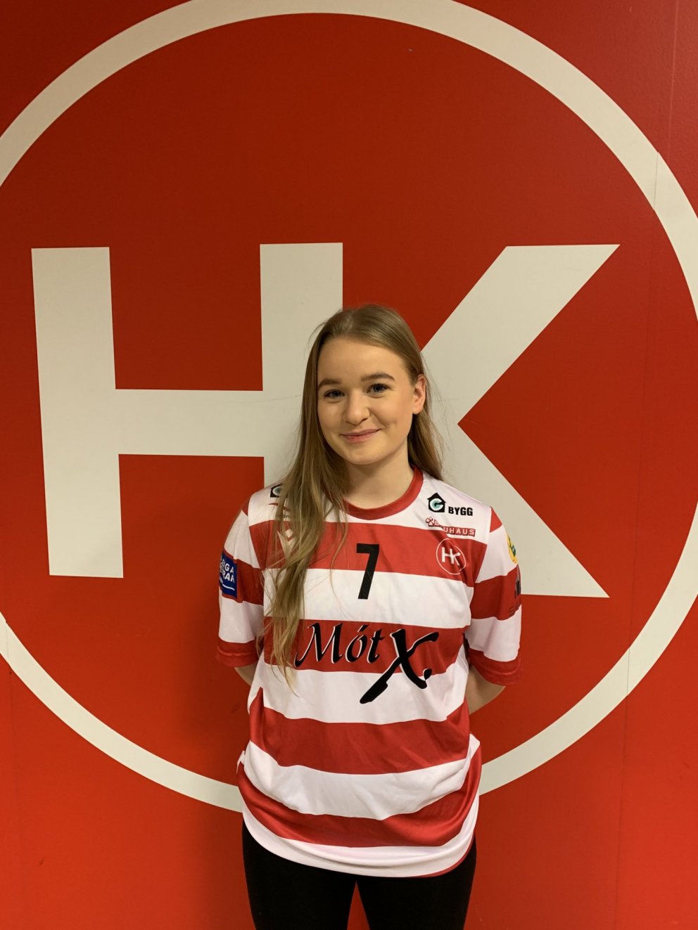 Ragnheiður Kara semur