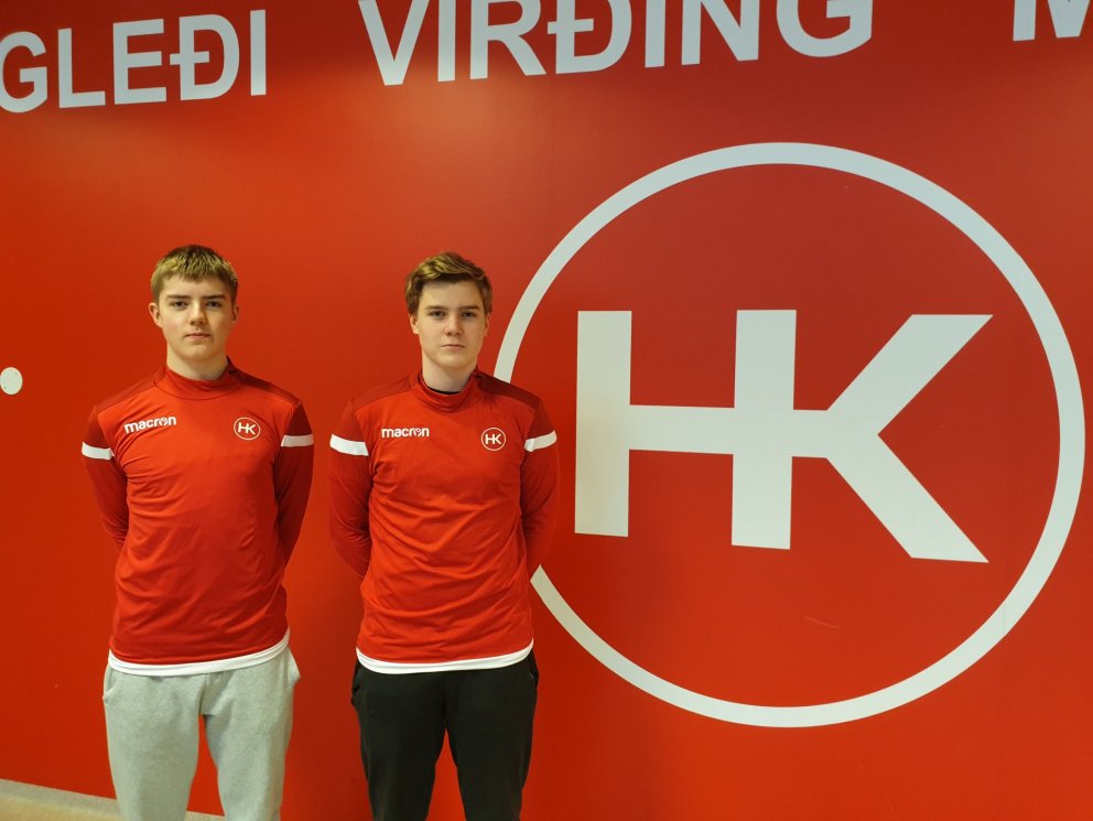 Kristján og Símon skrifa undir