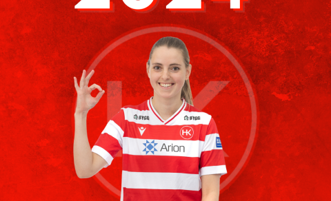 Lára Einarsdóttir Framlengir