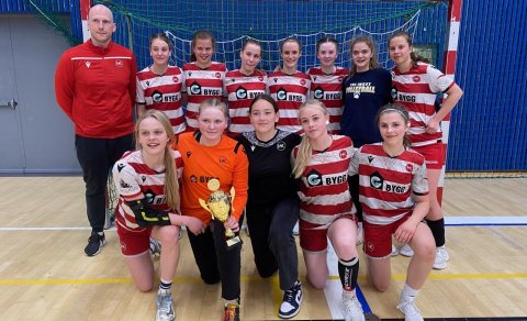 4. flokkur kvenna eru Deildarmeistarar!