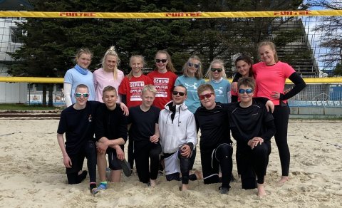 Fullt af HK-ingum á strandblaksmóti