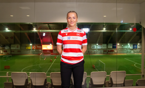 Kristín Anítudóttir McMillan hefur endurnýjað samning sinn við HK.