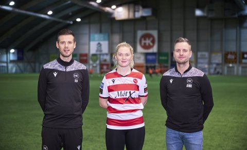 Bryndís Gréta skrifar undir við HK