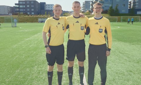 2.flokkur í 8 liða úrslit