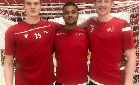 3 ungir skrifa undir hjá HK