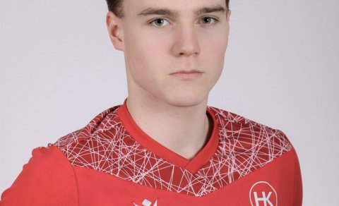 Kristján Pétur framlengir